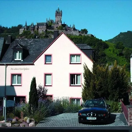 Am Alten Kirchplatz 1 Hébergement de vacances *